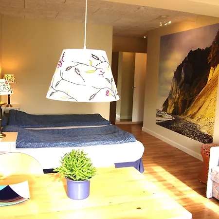 Mon Klintholm Vintage Bed and Breakfast