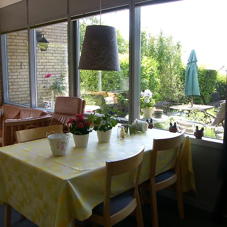 Bed & Breakfast Klintholm Bistro Borre
