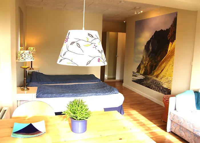 Mon Klintholm Vintage Bed and Breakfast