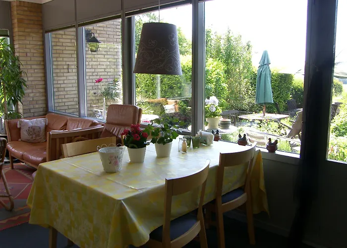 Bed and breakfast Klintholm Bistro Borre